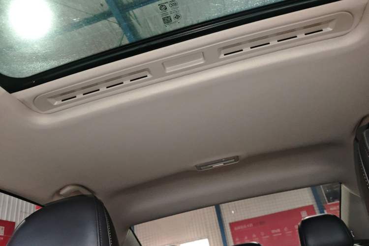 Used Roewe i5 2021 1.5L CVT Diamond Edition Headliner