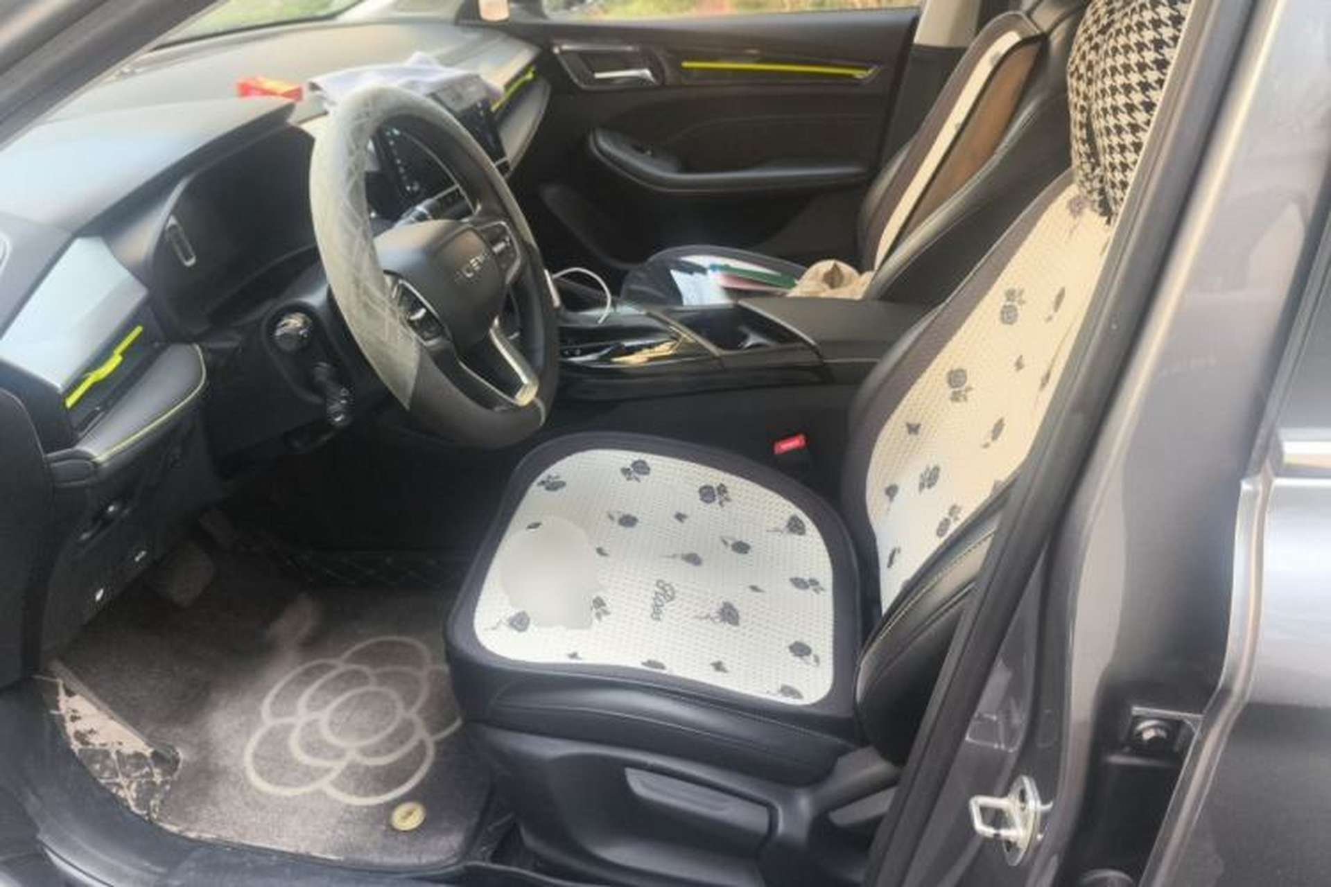Used Roewe i5 2021 1.5L CVT Diamond Edition Left Front Seat