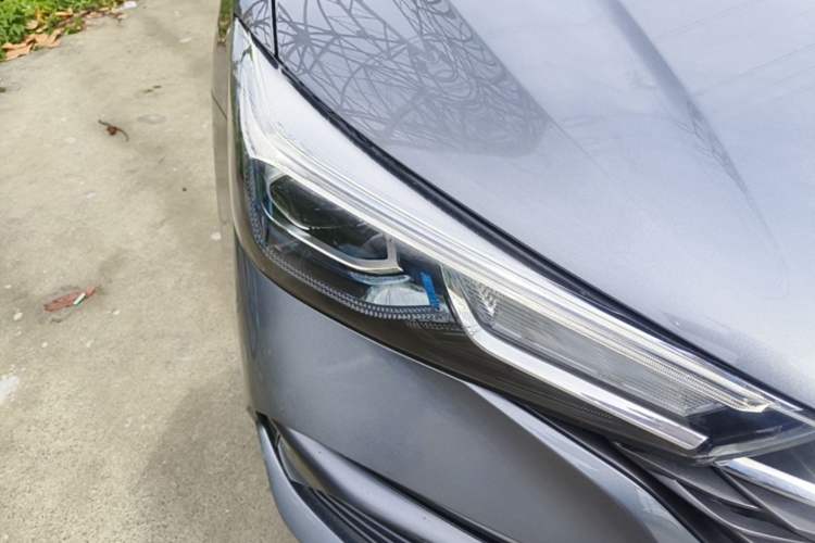 Used Roewe i5 2021 Revised Version 1.5L CVT Diamond Edition Right Front Headlight