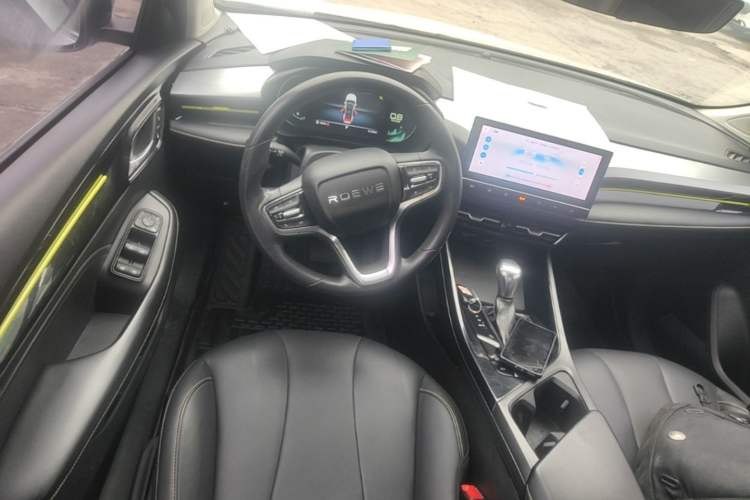Used Roewe i5 2021 1.5L CVT Black Gold Edition Steering Wheel