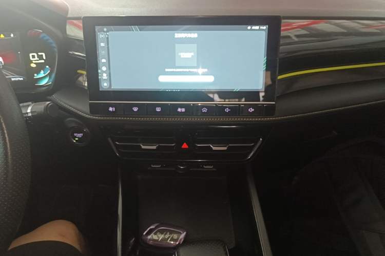 Used Roewe i5 2021 1.5T GT DCT Sonic Edition Audio And AC Panel