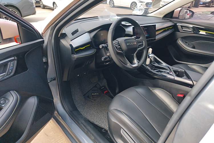 Used Roewe i5 2021 Revised Version 1.5L CVT Diamond Edition Driver Seat