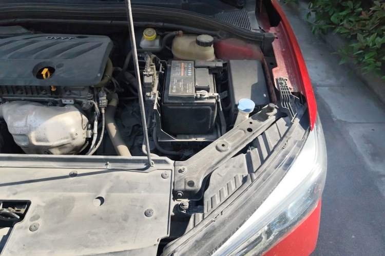 Used Roewe i5 2021 1.5L CVT Diamond Edition Engine Bay Left