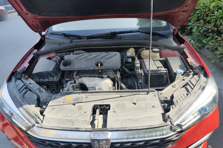 Used Roewe i5 2021 1.5L CVT Diamond Edition Engine Bay