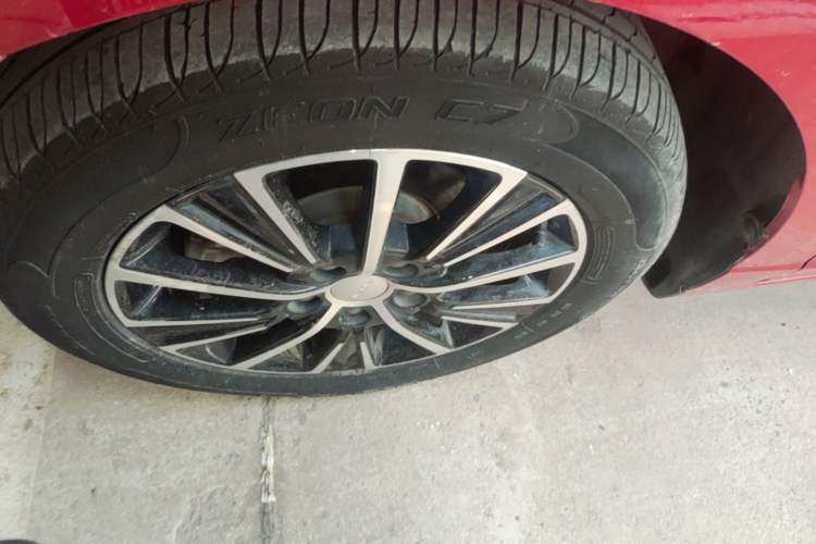 Used Roewe i5 2021 1.5L CVT Diamond Edition Exterior 4
