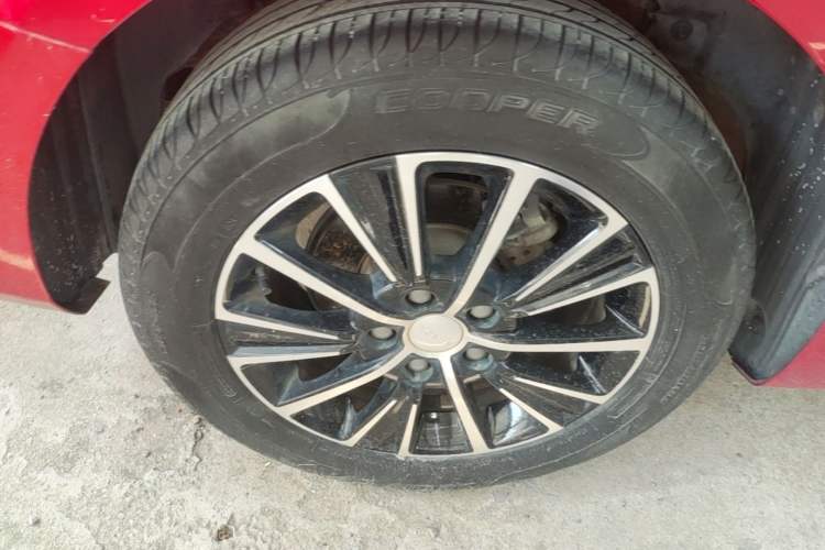 Used Roewe i5 2021 1.5L CVT Diamond Edition Exterior 5