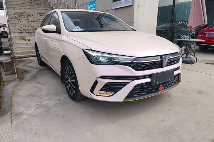 Used Roewe i5 2021 Revised Version 1.5L CVT Diamond Edition Front Right 45 Deg