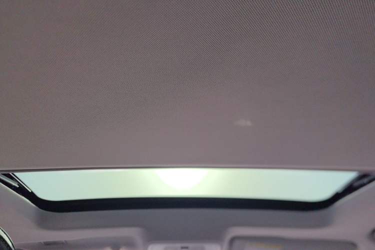 Used Roewe i5 2021 1.5T GT DCT Sonic Edition Headliner