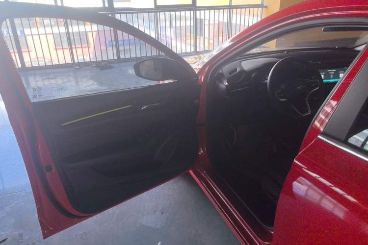 Used Roewe i5 2021 1.5T GT DCT Sonic Edition Interior 3