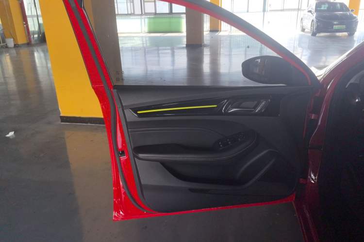 Used Roewe i5 2021 1.5T GT DCT Sonic Edition Interior 8