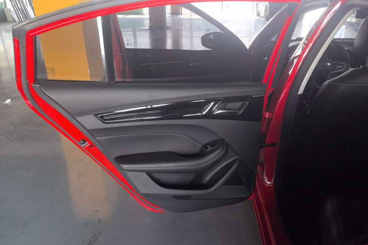 Used Roewe i5 2021 1.5T GT DCT Sonic Edition Interior 9