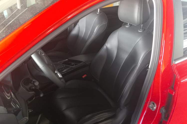 Used Roewe i5 2021 1.5T GT DCT Sonic Edition Left Front Seat