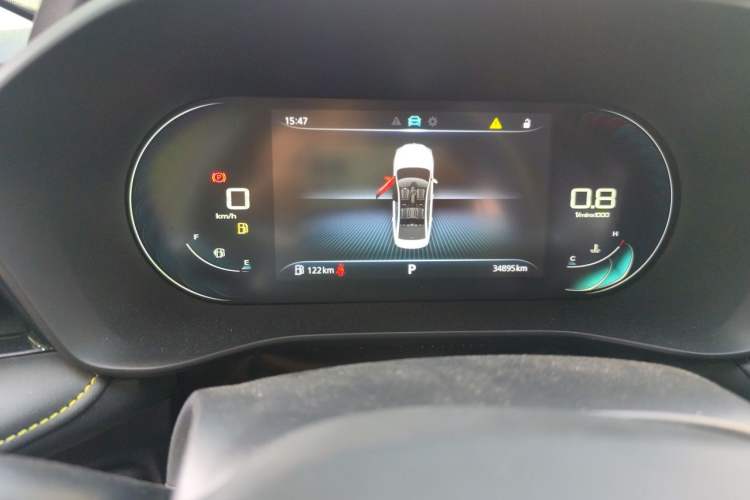 Used Roewe i5 2021 1.5L CVT Diamond Edition Odometer Close Up
