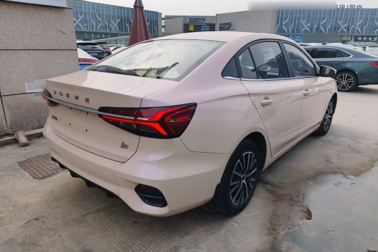 Used Roewe i5 2021 Revised Version 1.5L CVT Diamond Edition Rear Right 45 Deg
