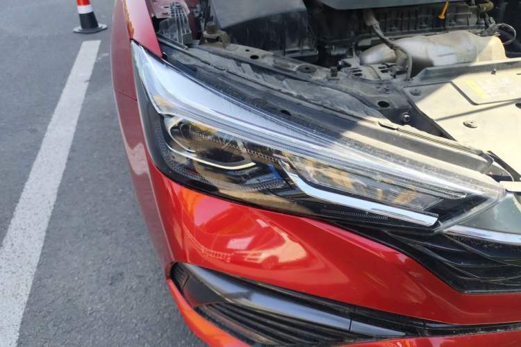 Used Roewe i5 2021 1.5L CVT Diamond Edition Right Front Headlight