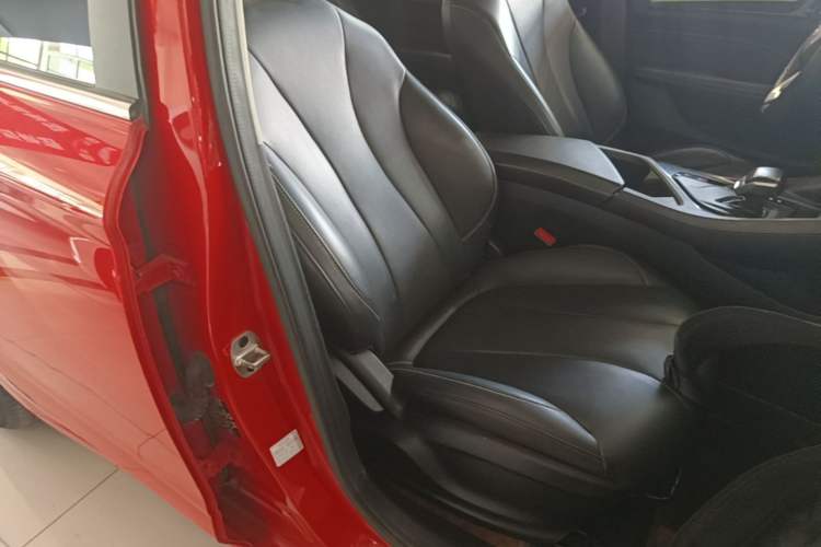 Used Roewe i5 2021 1.5T GT DCT Sonic Edition Right Front Seat