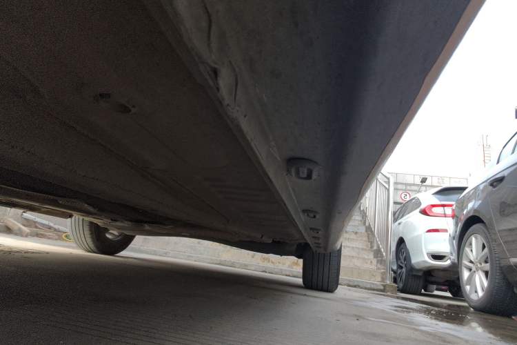 Used Roewe i5 2021 Revised Version 1.5L CVT Diamond Edition Right Side Sill