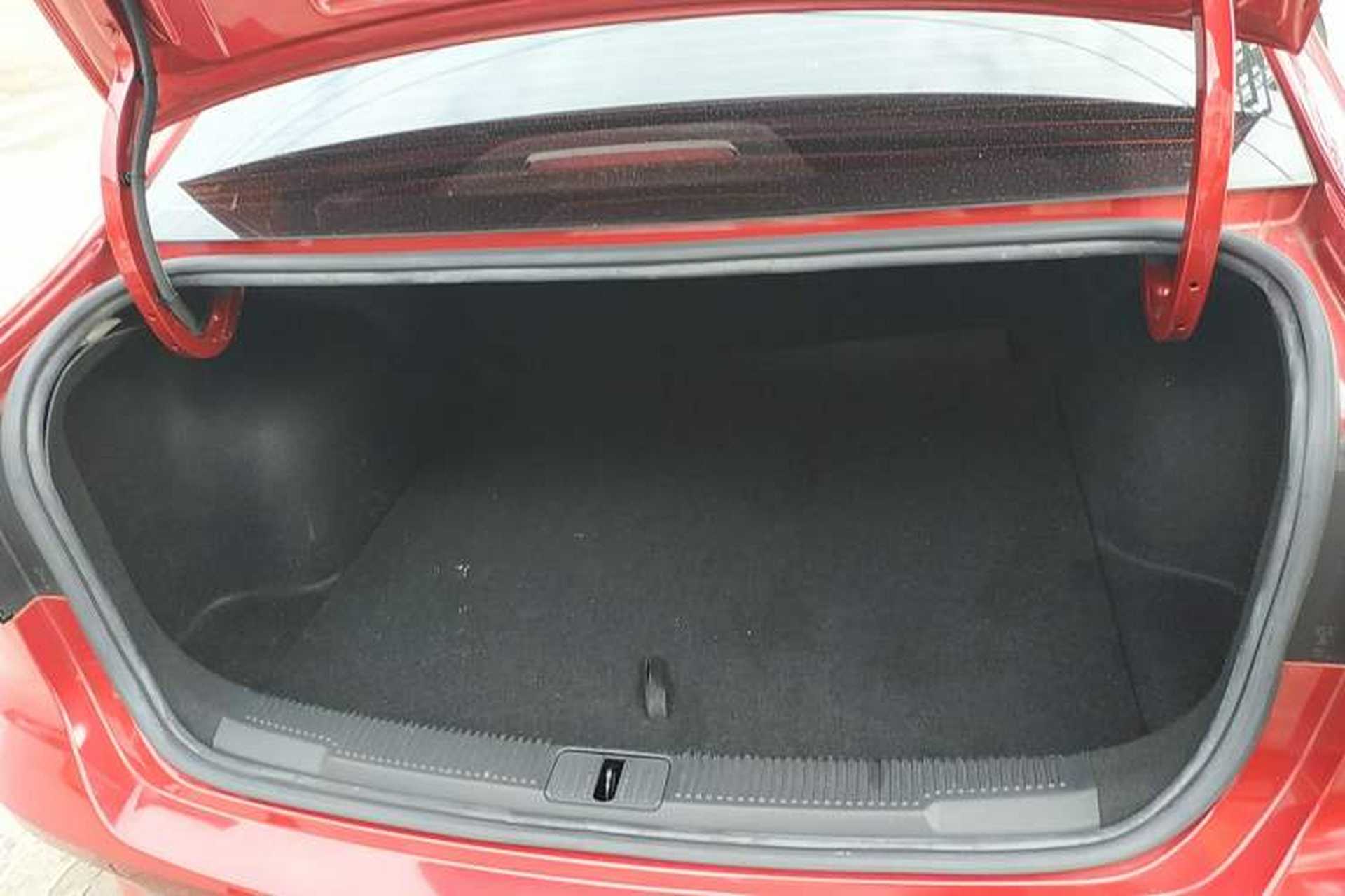 Used Roewe i5 2021 1.5L CVT Starry Edition Trunk