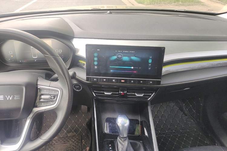 Used Roewe i5 2021 1.5L CVT Starry Edition Audio And AC Panel