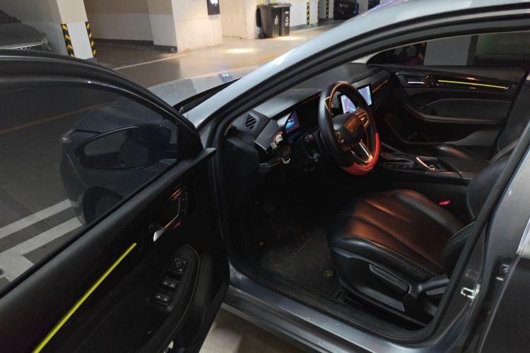 Used Roewe i5 2021 1.5L CVT Diamond Edition Driver Seat