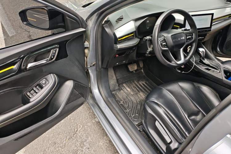 Used Roewe i5 2021 1.5L CVT Diamond Edition Driver Seat