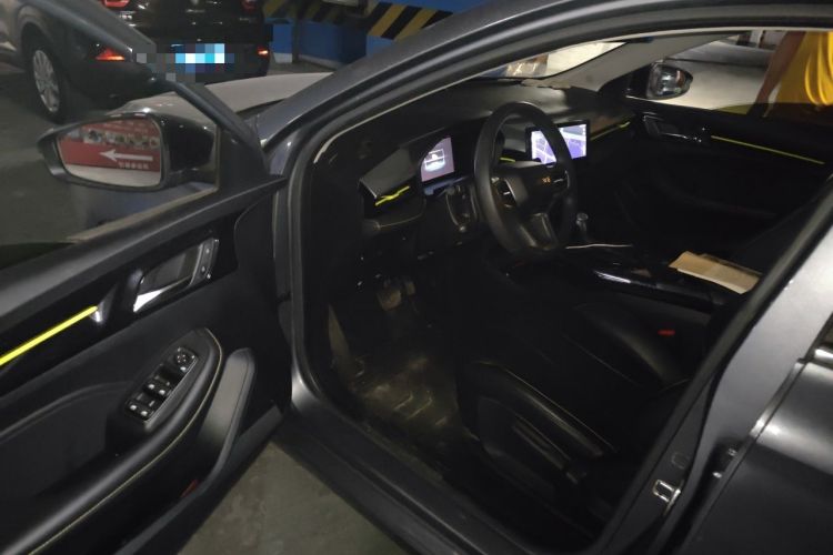 Used Roewe i5 2021 1.5L CVT Diamond Edition Driver Seat