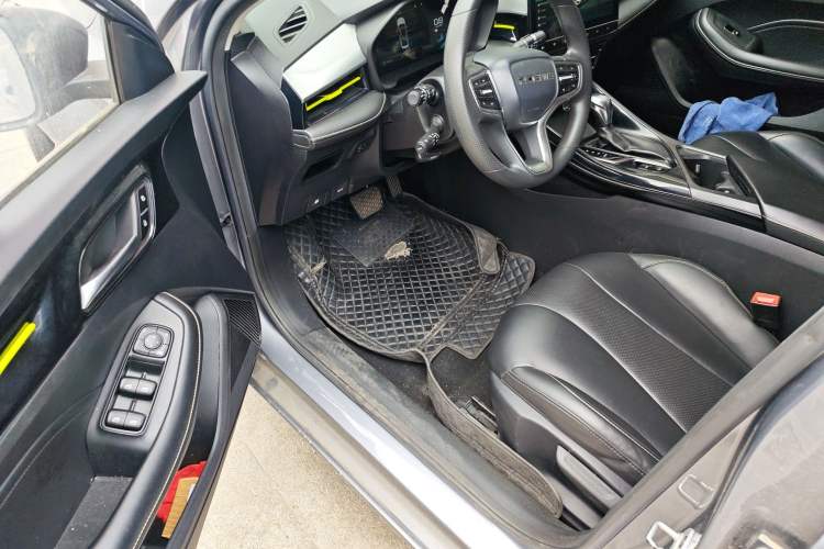 Used Roewe i5 2021 1.5L CVT Diamond Edition Driver Seat