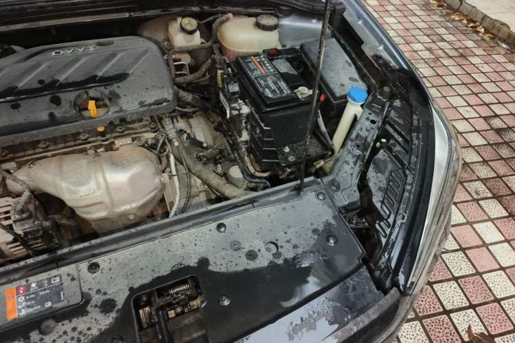 Used Roewe i5 2021 1.5L CVT Diamond Edition Engine Bay Left