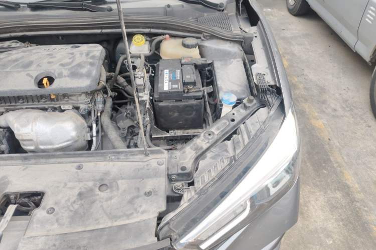 Used Roewe i5 2021 1.5L CVT Starry Edition Engine Bay Left