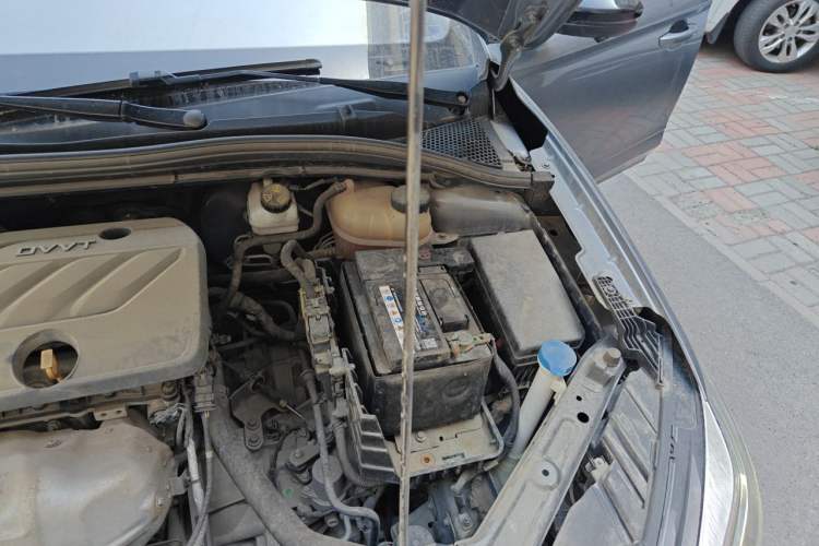Used Roewe i5 2021 1.5L CVT Diamond Edition Engine Bay Left