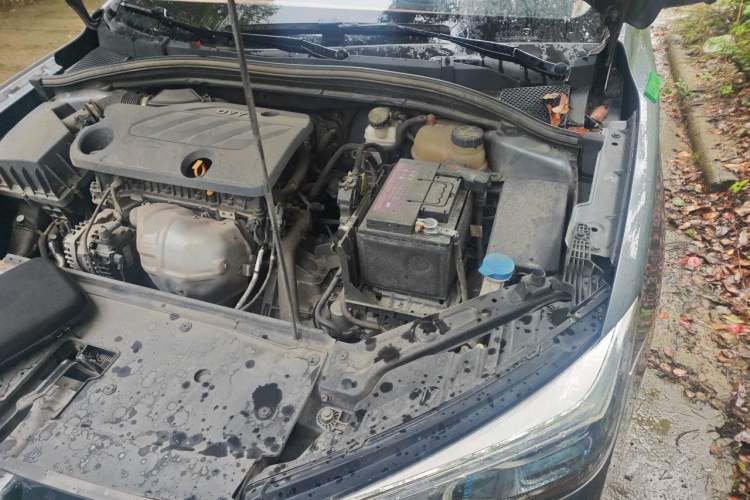 Used Roewe i5 2021 1.5L CVT Diamond Edition Engine Bay Left