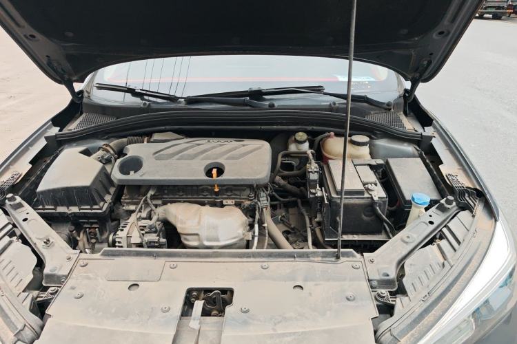 Used Roewe i5 2021 1.5L CVT Assurance Edition Engine Bay
