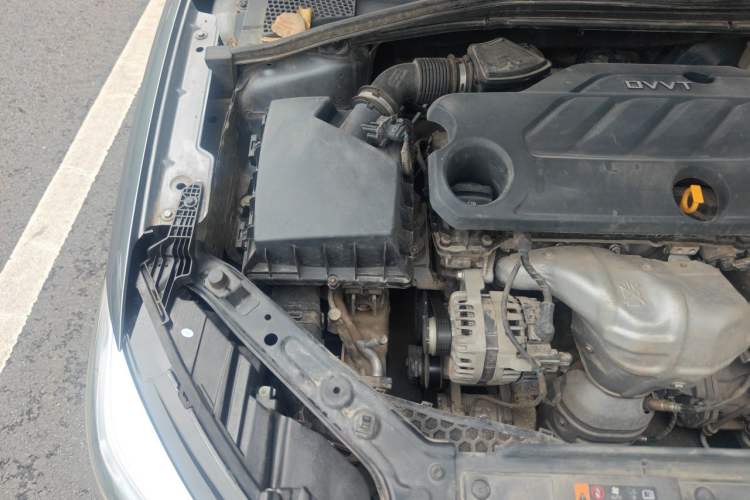 Used Roewe i5 2021 1.5L CVT Diamond Edition Engine Bay Right