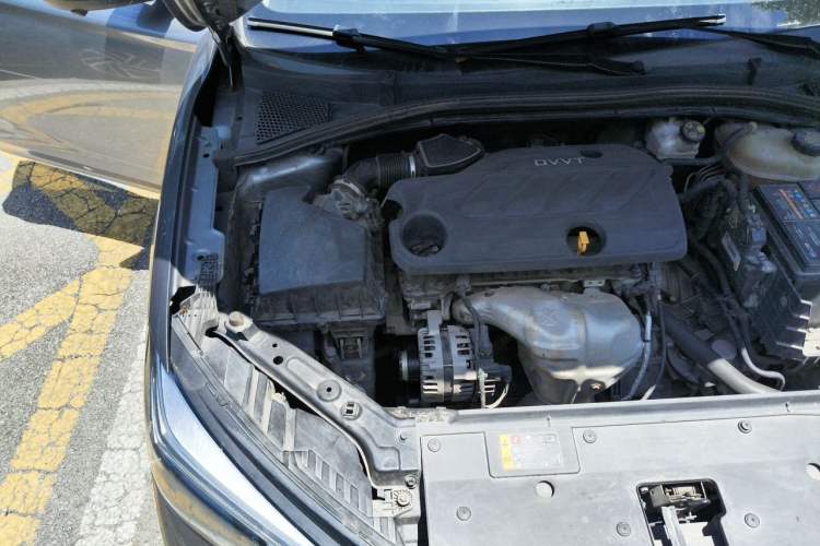 Used Roewe i5 2021 1.5L CVT Diamond Edition Engine Bay Right