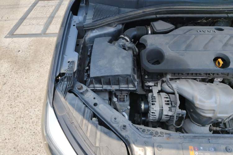 Used Roewe i5 2021 1.5L CVT Diamond Edition Engine Bay Right