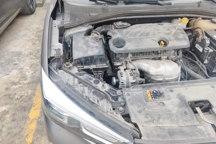 Used Roewe i5 2021 1.5L CVT Starry Edition Engine Bay Right