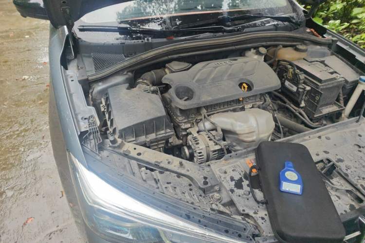 Used Roewe i5 2021 1.5L CVT Diamond Edition Engine Bay Right