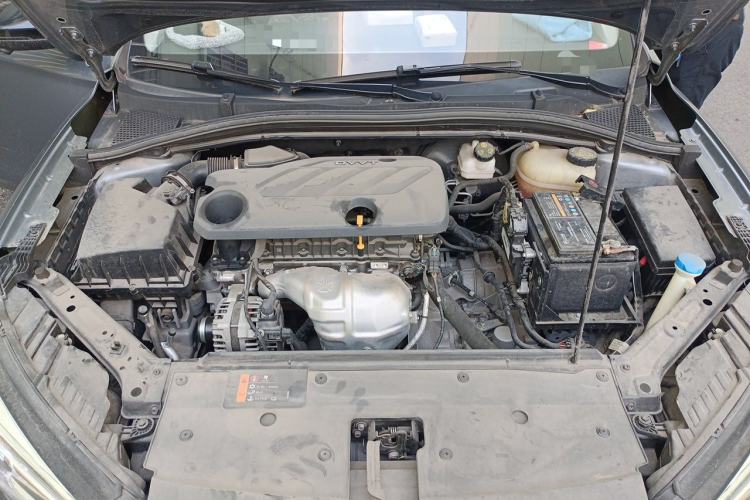 Used Roewe i5 2021 Revised Version 1.5L CVT Diamond Edition Engine Bay