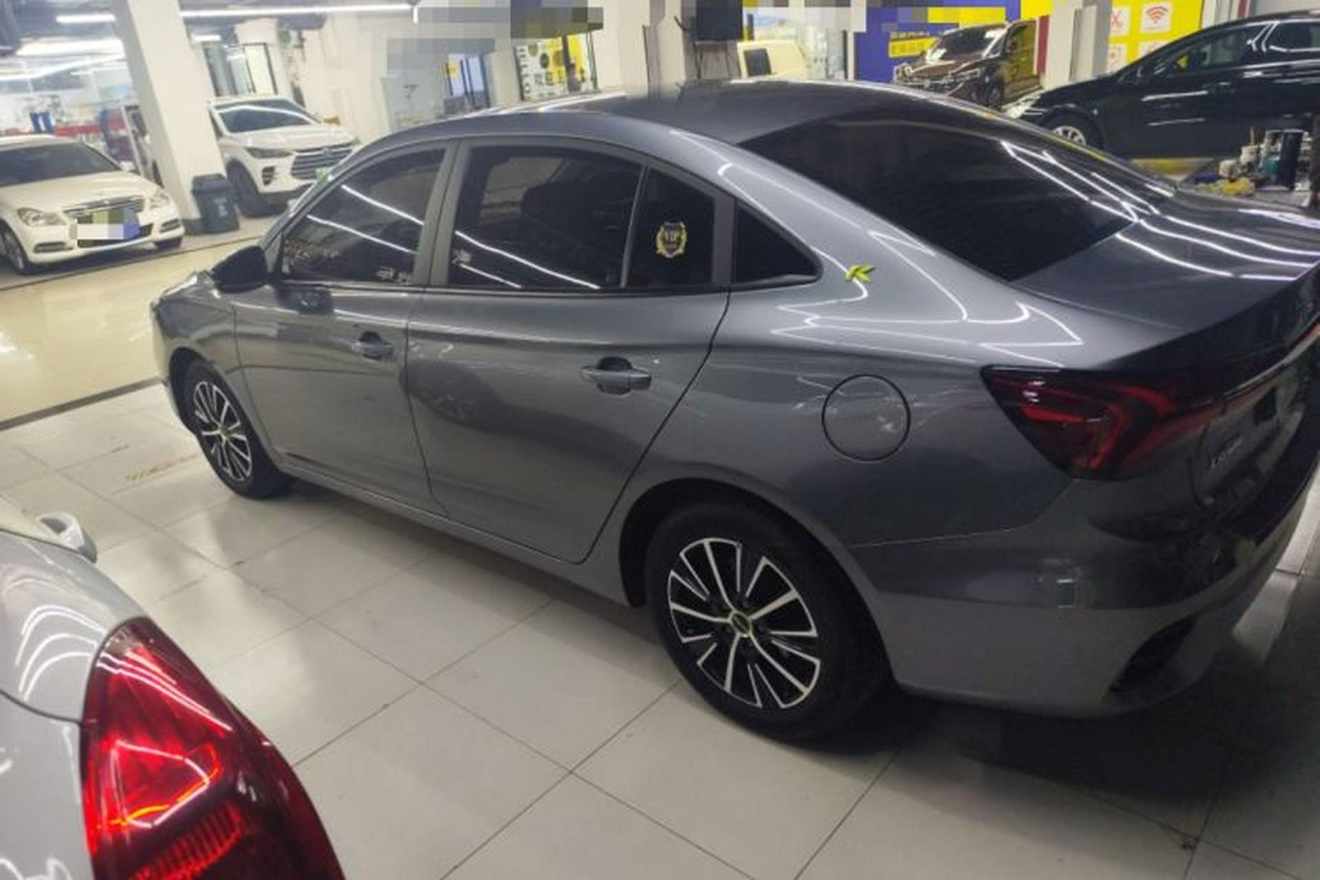 Used Roewe i5 2021 1.5L CVT Platinum Edition Exterior 3