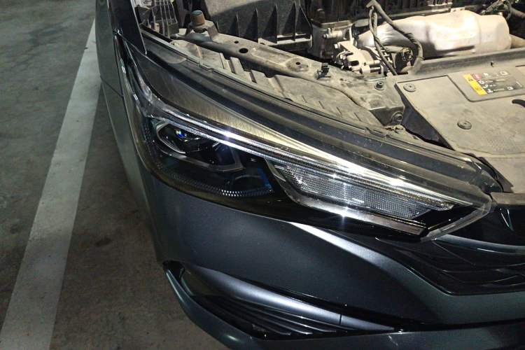 Used Roewe i5 2021 1.5L Manual Diamond Edition Exterior 6