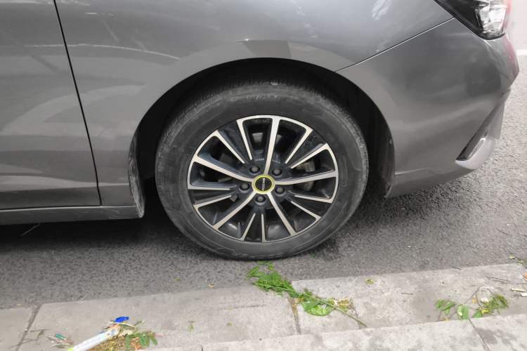 Used Roewe i5 2021 1.5L CVT Platinum Edition Exterior 7