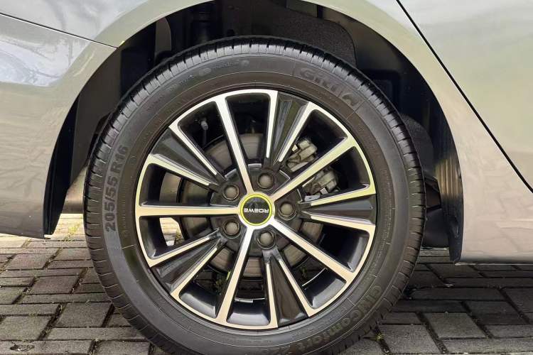 Used Roewe i5 2021 1.5L CVT Diamond Edition Exterior 9