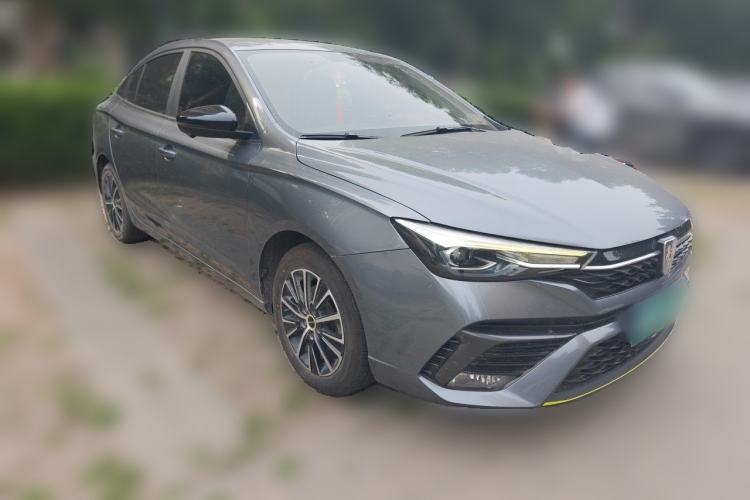 Used Roewe i5 2021 1.5L CVT Platinum Edition Front Right 45 Deg