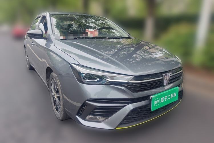 Used Roewe i5 2021 1.5L CVT Diamond Edition Front Right 45 Deg