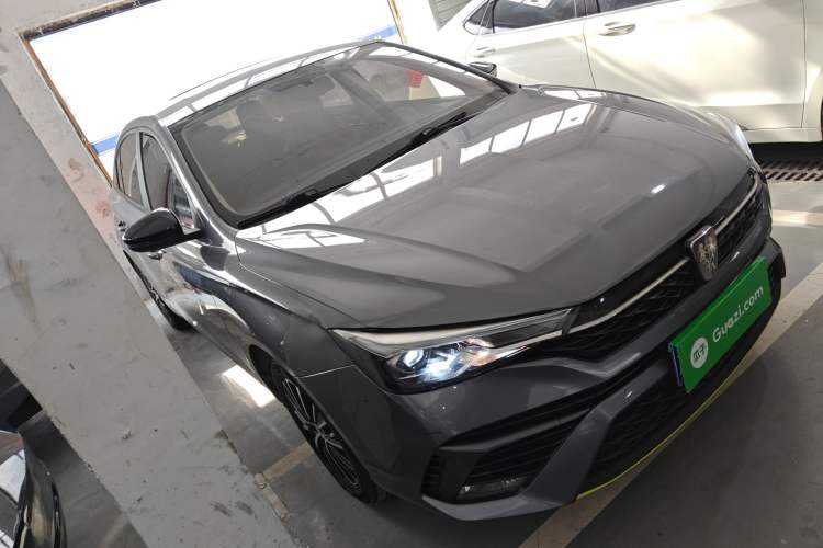 Used Roewe i5 2021 1.5L CVT Platinum Edition Front Right 45 Deg