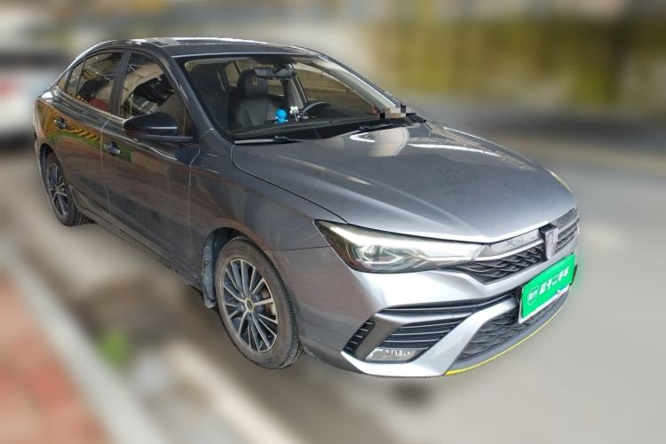 Used Roewe i5 2021 1.5L CVT Diamond Edition Front Right 45 Deg