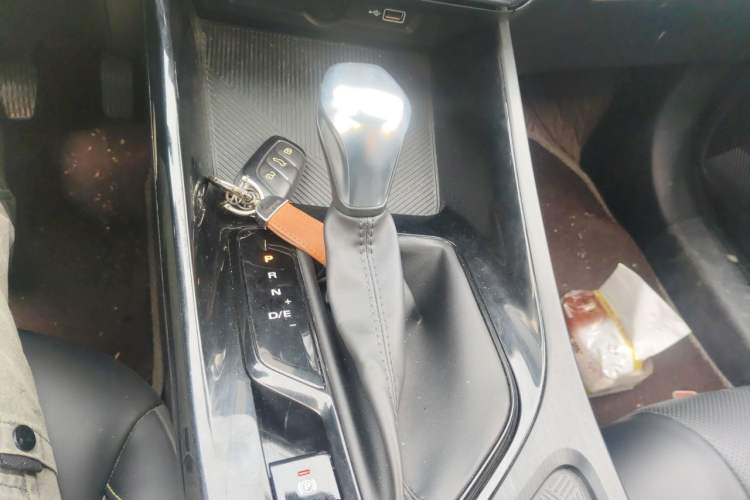 Used Roewe i5 2021 1.5L CVT Starry Edition Gear Lever