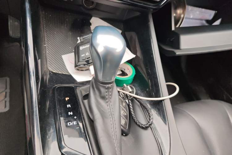 Used Roewe i5 2021 1.5L CVT Assurance Edition Gear Lever