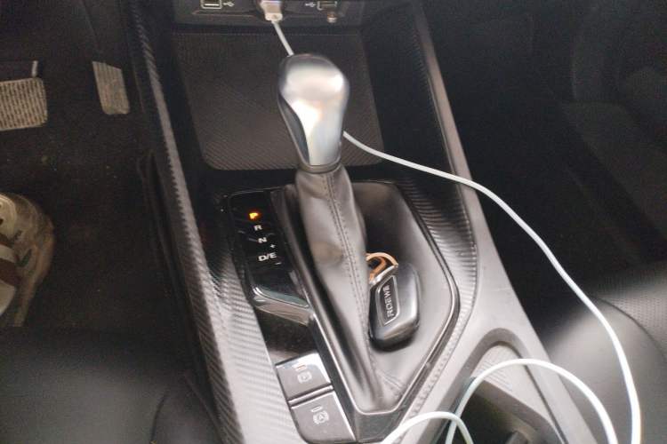 Used Roewe i5 2021 1.5L CVT Diamond Edition Gear Lever