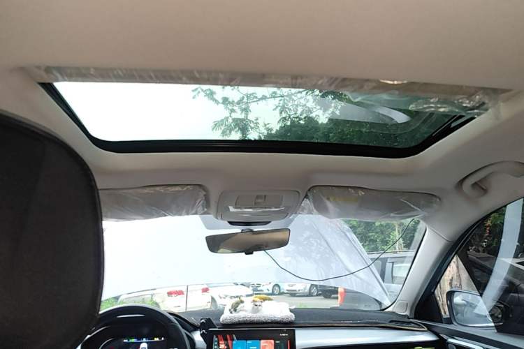 Used Roewe i5 2021 1.5L CVT Diamond Edition Headliner